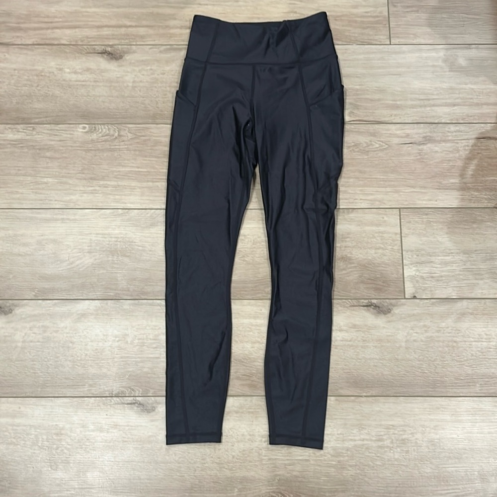 NWT Fabletics Oasis Shine High Waisted Leggings 7/8